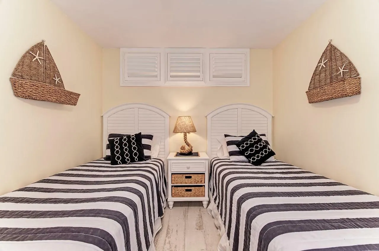 Casa Del Mar Longboat Key Aparthotel